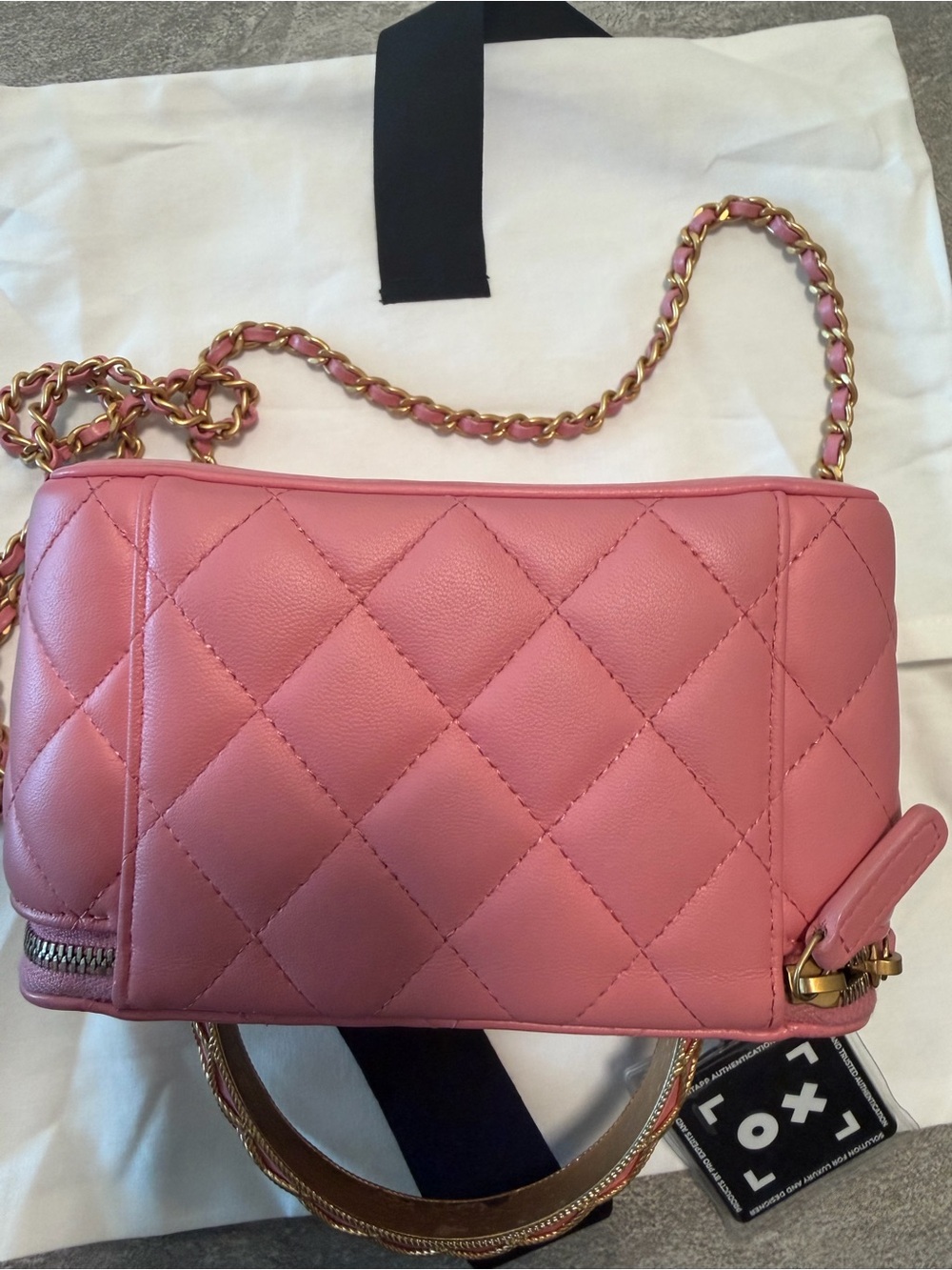 Lambskin Quilted Metal Twist Small Top Handle Vanity Case With Chain Pink. - Picture 3 of 8